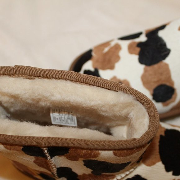 NIB UGG COW CALF HAIR MINI SHEARLING‎ LINED WINTER BOOTS BLACK CHESTNUT - Picture 6 of 8